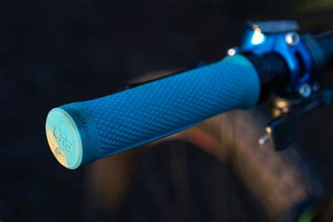 Review Oneup Grips The Loam Wolf