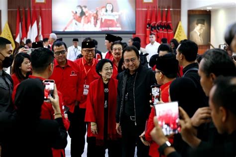 Megawati Kobarkan Semangat Di Hut Ke Pdip Klik Warta