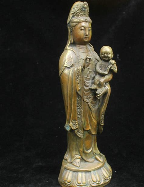 China Antigua Estatua De Bronce Puro De 32cm Estatua De Buda Kwan Yin