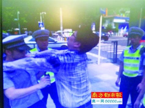 男子闯红灯后推交警：我有急事你们耽误不起，滚 首页社会 新闻中心 长江网 Cjn Cn