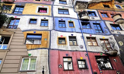 Hundertwasserhaus | Friedensreich Hundertwasser | art | Austria Classic ...