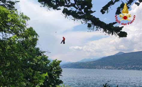 Castelveccana Di Un Uomo Il Corpo Rinvenuto Nelle Acque Del Lago