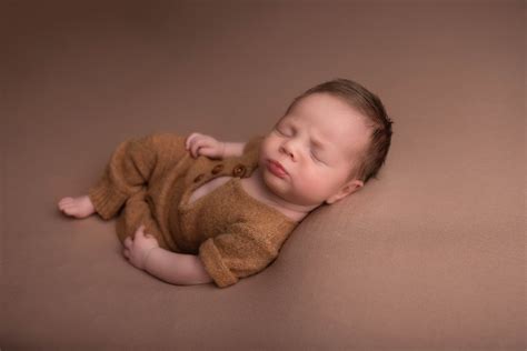 How To Prepare For A Stress Free Newborn Photo Shoot Kerry Jones Photography