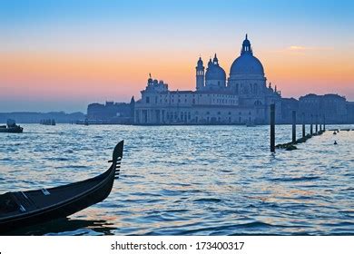 20,963 Venice Sunset Gondola Images, Stock Photos & Vectors | Shutterstock