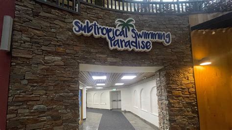 Subtropical Swimming Paradise Tour Centre Parcs Longleat Forest