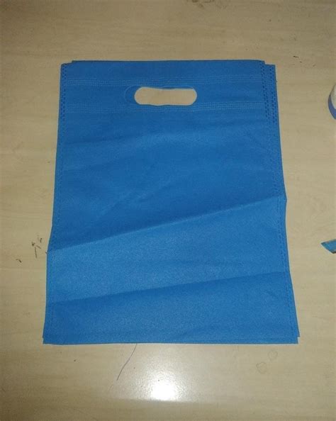 Non Woven D Cut Shopping Bag At Rs 1 11 Piece Non Woven D Cut Bag In