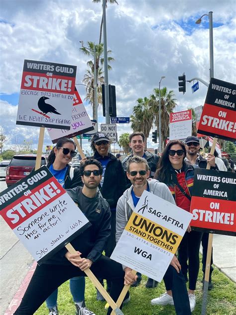 Tiffany Vogt On Twitter RT ChrisGorham UnionStrong WGAWest