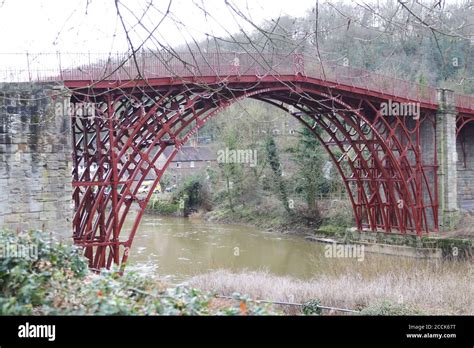 The Worlds First Ironbridge Erected 1779 Stock Photo Alamy