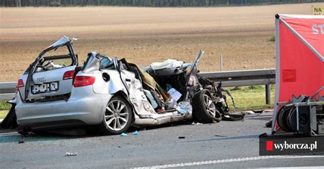 Wypadek Miertelny Na A Tir Najecha Na Audi Na Autostradzie Zdj Cia