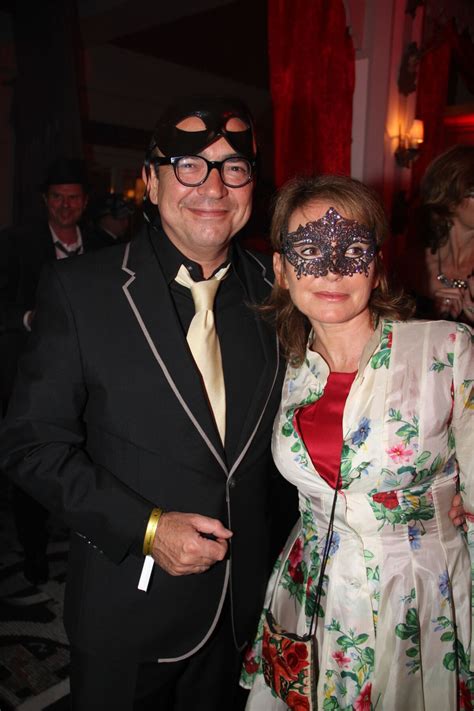 Vidéo Karl Zéro et sa femme Daisy d Errata à la soirée Le Bal Masqué