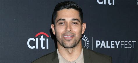 Wilmer Valderrama Open To Reprising Fez On Netflixs That 90s Show