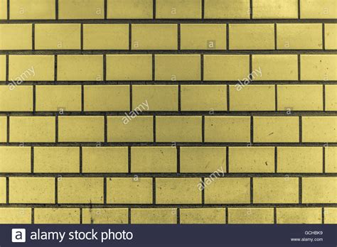 Yellow Tile Wall Hi Res Stock Photography And Images Alamy