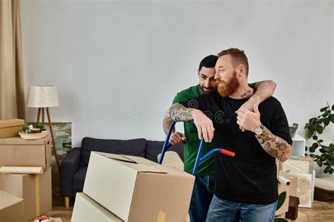 Dois Homens Um Casal Gay Imagem De Stock Imagem De Casa