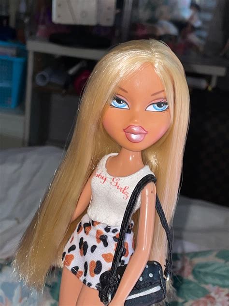 Bratz P F Cloe Wave Hobbies Toys Toys Games On Carousell