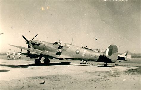 Asisbiz Fleet Air Arm Nas Seafire Iic Z Lr Photographed By Ray