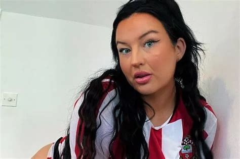 I M Fat Shamed Every Minutes People Hate That I Get Naked For A Living I Know All News