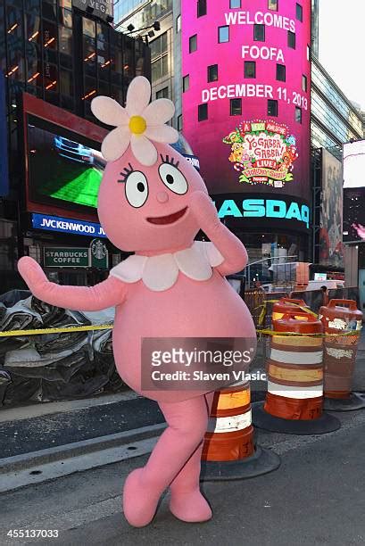 171 Foofa Of Yo Gabba Gabba Photos And High Res Pictures Getty Images