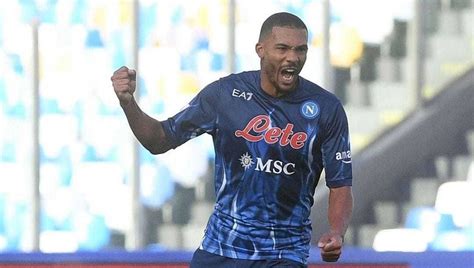 Napoli Ufficiale Il Rinnovo Di Juan Jesus La Repubblica