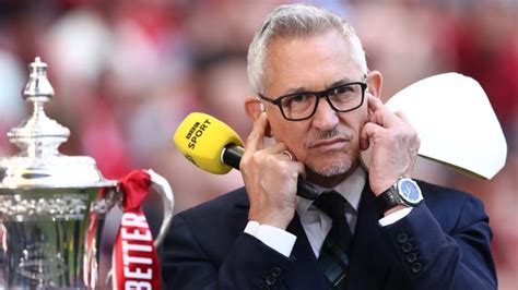 Gary Lineker back on Match of the Day as BBC reveal social media guidelines review | LiveScore