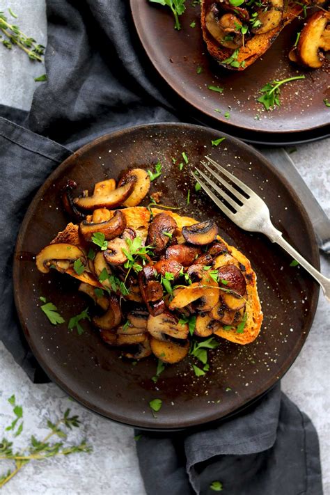 Garlic Mushroom Bruschetta - The Last Food Blog