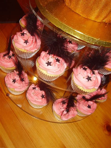 Pink And Black Cupcakes Close Up Of Pink Buttercream Cupca Flickr