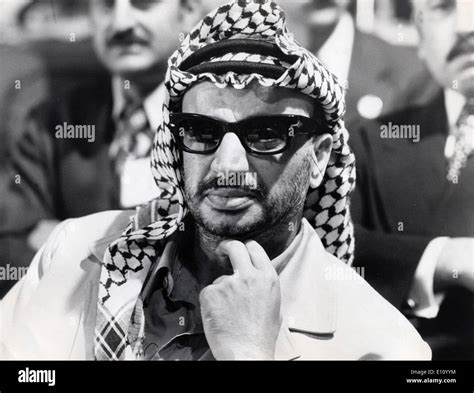 Palestinian Leader Yasser Arafat In Conference Stock Photo Alamy