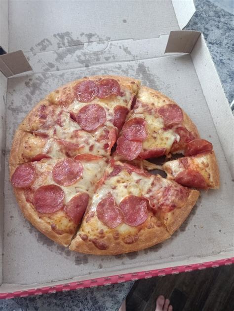 Loaded Pepperoni Pizza Pizza Hut Vs Dominos Rnewzealand