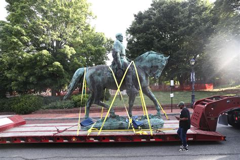 An Incredible Day As Lee Statue Removed In Charlottesville Ap News