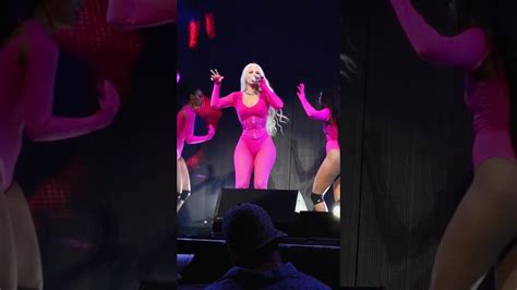 Iggy Azalea Twerking On Stage 10 13 2021 Youtube