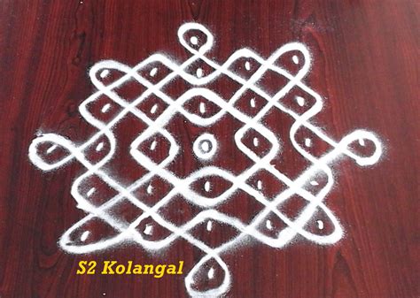 Sikku Kolam With 7 Dots Rangoli Kolam Muggulu Designs Rangoli