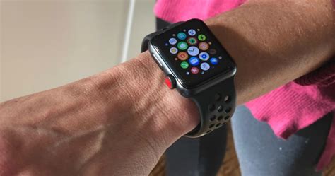 Apple Watch Series 3 GPS 38mm Just $199 Shipped + More