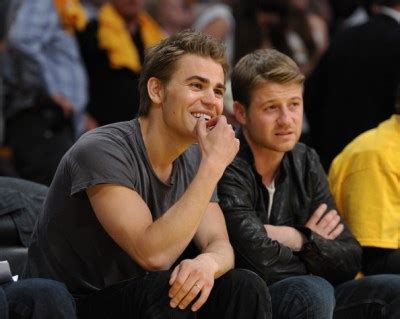 Ben Mckenzie Gay Or Straight Shirtless Underwear Tank Top