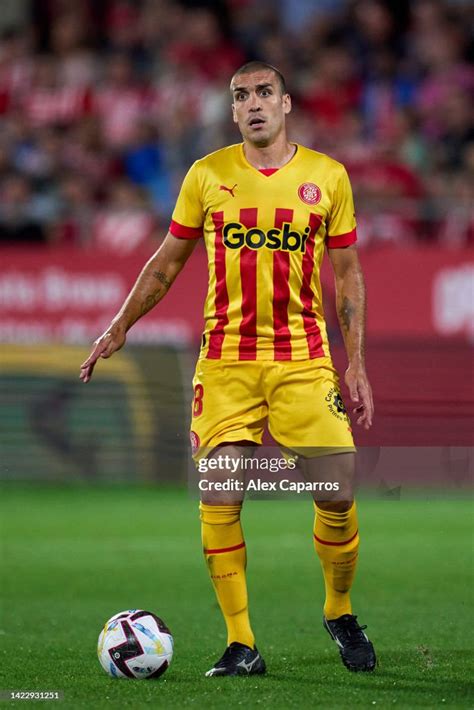 Oriol Romeu Of Girona Fc Looks For The Pass During The Laliga News