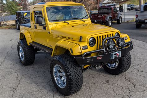 Jeep Wrangler Unlimited Rubitrux Conversion