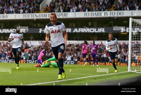 Harry Kane Tottenham Hotspurs Fotos Und Bildmaterial In Hoher