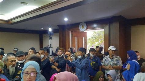 Sidang Gugatan Atas Ijazah Palsu Jokowi Ditunda Hingga Pekan Depan