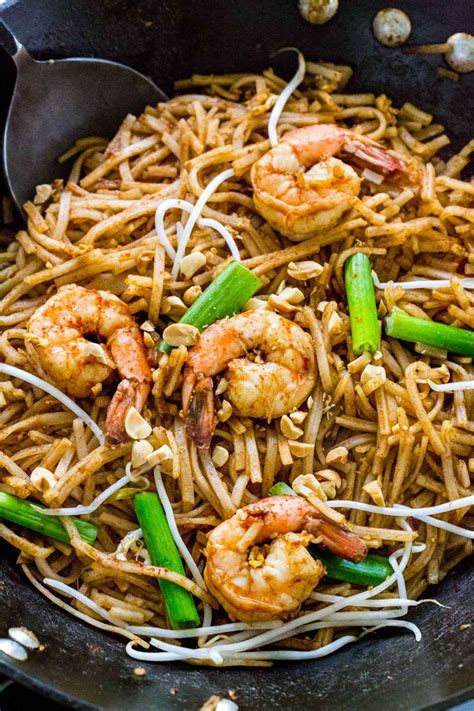 pad thai cooking in a wok Wok Recipes, Easy Healthy Recipes, Indian Food Recipes, Asian Recipes ...