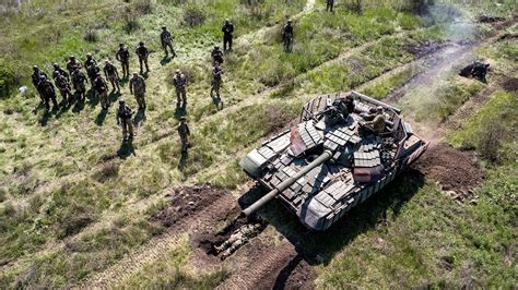 Russian Troops Boxed In By Ukrainian Forces And Dnieper River Barge