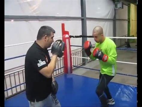 Entrenamiento Con Manoplas De Boxeo BonosdeApuesta