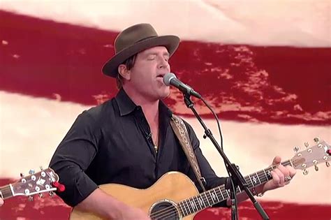 Jerrod Niemann Honors Veterans With Old Glory Watch