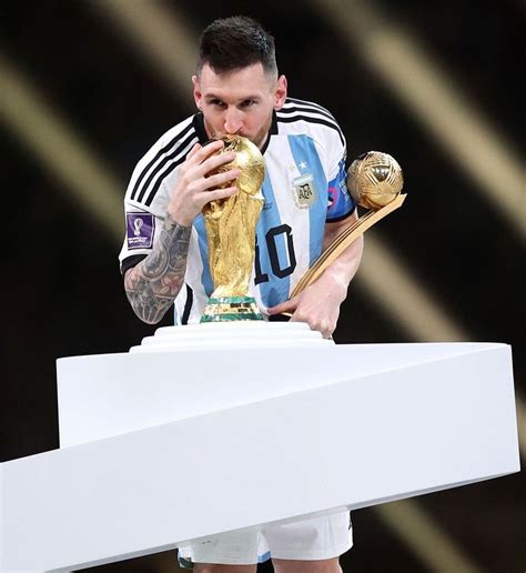 Selain Juara Piala Dunia 2022 Qatar Lionel Messi Pemain Pertama Raih