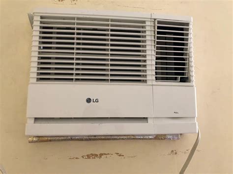 LG 1 HP Window Type Aircon With Timer Non Inverter TV Home