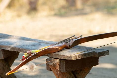 How To String A Recurve Bow With Or Without A Stringer