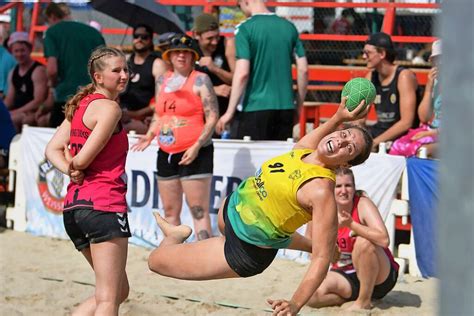 Handball Spaß auf Sand Beach Days des TuS Ottenheim Handball