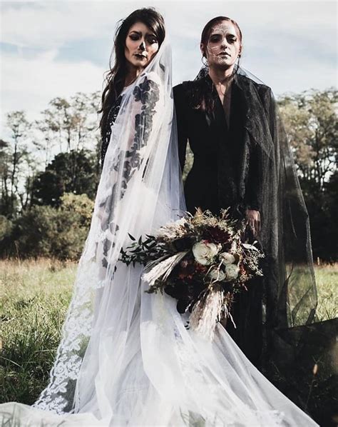 60 Haunting Halloween Wedding Ideas The Glossychic Halloween