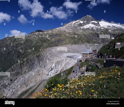 Furka Pass Glacier Hotel Belvedere Stockfotos Und Bilder Kaufen Alamy