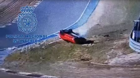 Padre e hijo al calabozo por un vídeo estrellan el coche en el Jarama