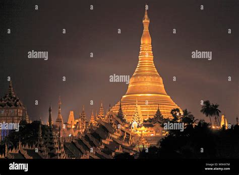 Myanmar Yangon Shwedagon Pagoda Night Illuminated Stock Photo Alamy