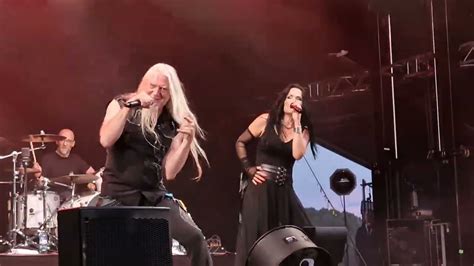 Tarja Turunen Ja Marko Hietala Esitt V T Nightwish Klassikoita