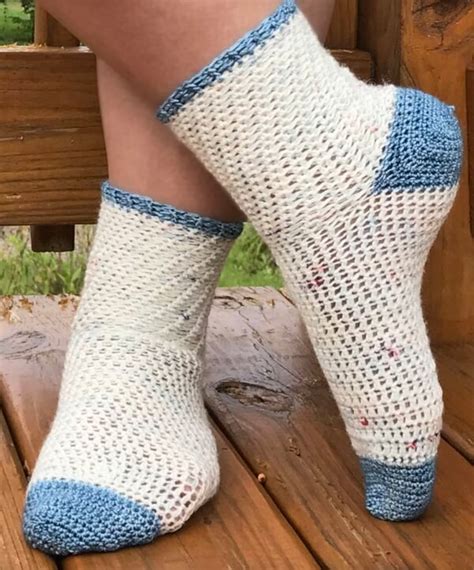 Walking On Clouds Socks Weave Crochet